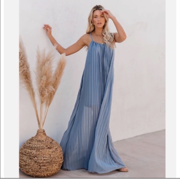 Aakaa Dresses & Skirts - Aakaa Maxi dress sheet lined half way to mini dress SZ L